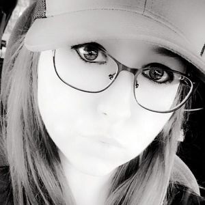 Meet your Posher, Desirae